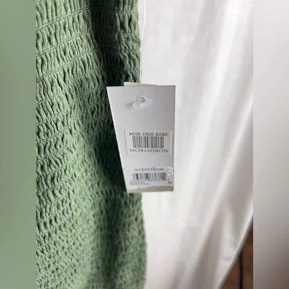 Bp. Green Smocked Off-the-Shoulder Top Size Medium (8-10) NWT - Picture 5 of 11